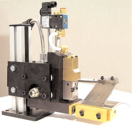 Pinch Bottom Applicator
